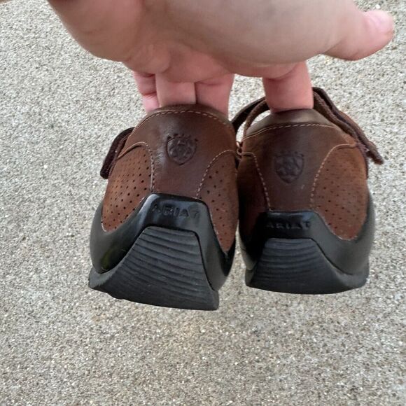 ARIAT Mary Jane Shoes Womens Size 9.5 Brown Metallic Leather Strap Perforated - Picture 4 of 9